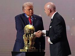 donald trump l und gianni infantino pflegen ein enges verhaeltnis
