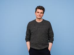 exclusive der comedian lutz van der horst aufgenommen bei der mdr talkshow riverboat am 21 11 2025 in leipzig foto kirsten nijhof