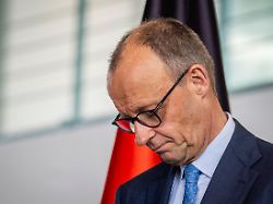 friedrich merz cdu bundeskanzler aufgenommen im rahmen eines treffens mit dem irischen premierminister in berlin 16 04 2026