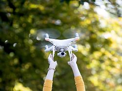 fuer jede drohne die im freien betrieben wird ist eine haftpflichtversicherung vorgeschrieben