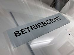 gekuendigte arbeitnehmer duerfen trotz kuendigung bei einer betriebsratswahl kandidieren