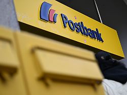 geld holen trotz warnstreik die selbstbedienungsbereiche der postbank sollen bundesweit geoeffnet bleiben