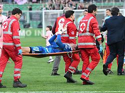 infortunio jonathan klinsmann del cesena durante la partita di serie b tra palermo e cesena allo stadio renzo barbera di palermo italia sabato 18 aprile 2026 calcio