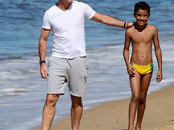jogi loew am strand von santo andre am 22 6 2014 in brasilien