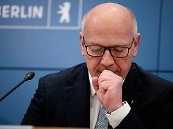 kai wegner cdu regierender buergermeister von berlin reagiert in der berliner senatspressekonferenz im roten rathaus 1