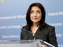 katherina reiche bundesministerin fuer wirtschaft und energie cdu pressestatement zur aktuellen lage deu berlin 30 03