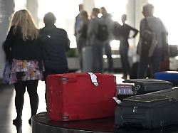 koffer weg urlaubslaune auch fuer pauschalreisende kann es bei verlorenem gepaeck neben ersatz fuer den inhalt auch geld vom reisepreis zurueck geben