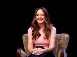 komikerin carolin kebekus bei der buch premiere von 8000 arten als mutter zu versagen im gloria theater koeln 30 11