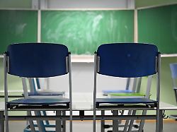 nach dem abbruch einer projektwoche an der deutsch sorbischen oberschule in schleife und anzeigen von eltern ermittelt die polizei ob im klassenzimmer strafbare pornografische inhalte gezeigt wurden