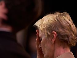 paul auster tribute madrid siri hustvedt attends paul auster tribute at circulo de bellas artes on october 21 2024 in madrid spain photo by abacapress