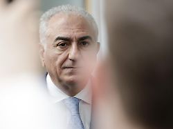 reza pahlavi sohn des ehemaligen schahs von iran deutschland berlin bundespressekonferenz thema stellungnahme zur aktuellen lage im iran