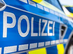 rund 3 000 kuenftige polizistinnen und polizisten haben in koeln bei einer zentralen landesfeier ihren diensteid abgelegt