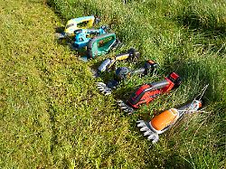 scheren fuer straeucher und rasen sieben geraete haben selbst de und tuev rheinland getestet