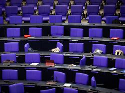 sitzungsunterbrechung im deutschen bundestag in berlin 31 01 2025