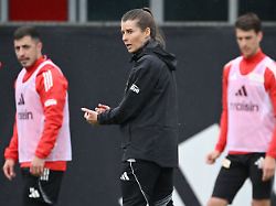 soccer football 1 fc union berlin training interim coach marie louise eta leads training session union berlin training ground berlin germany april 14 2026 1