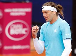 tennis atp 500 munich open mttc iphitos munich germany april 14 2026 germany s alexander zverev reacts during his round of 32 match against serbia s miomir kecmanovic reuters michaela stache