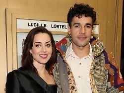 the white lotus star aubrey plaza gruendet nach dem tragischen tod ihres ehemannes nun mit ihrem kollegen chris abbott eine familie