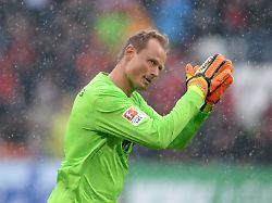 torwart alexander manninger a geste gestik fussball 1 bundesliga 34 spieltag fc augsburg a hamburger sv hh 1 3 am 14 05 2016 in augsburg deutschland