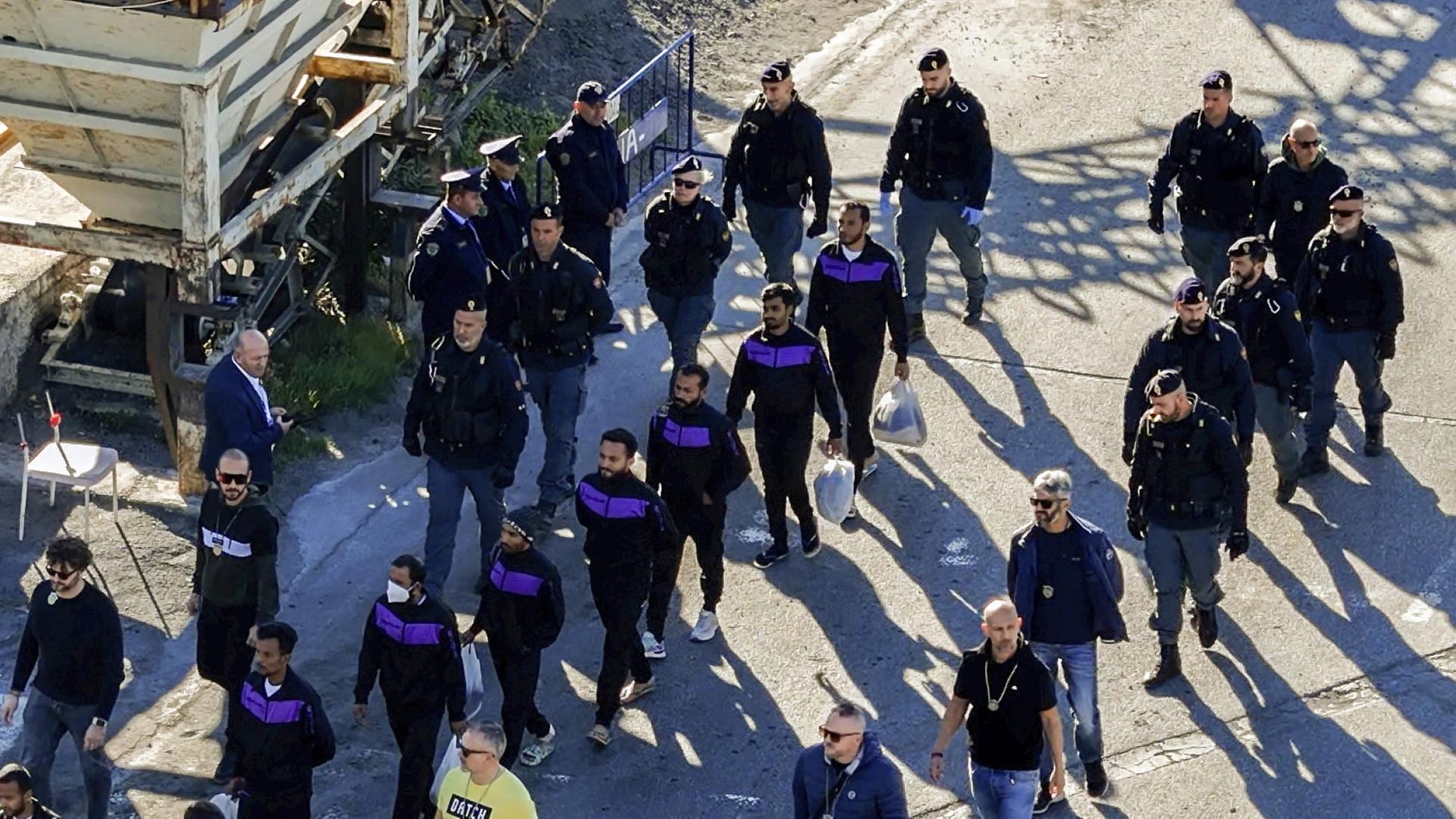 asylzentrum italien albanien 100