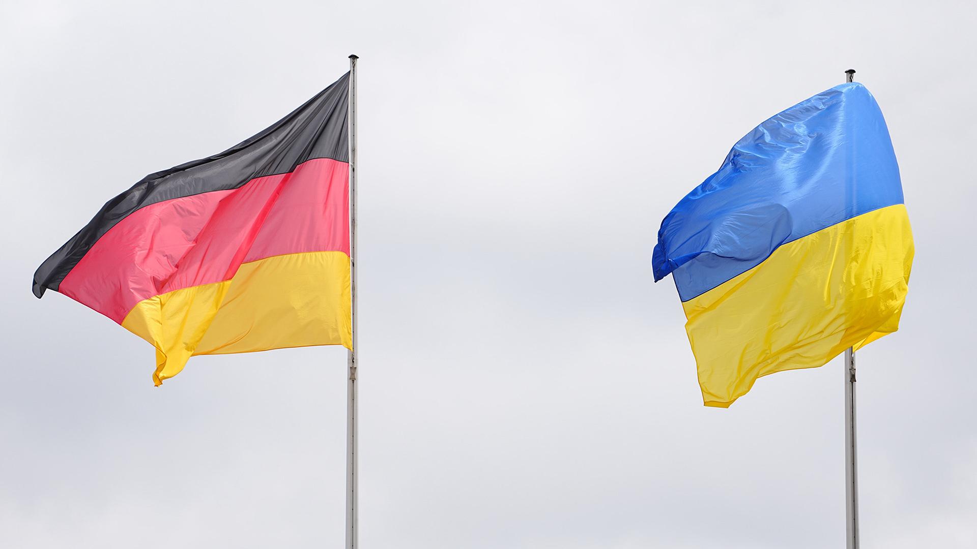flaggen ukraine deutschland 100
