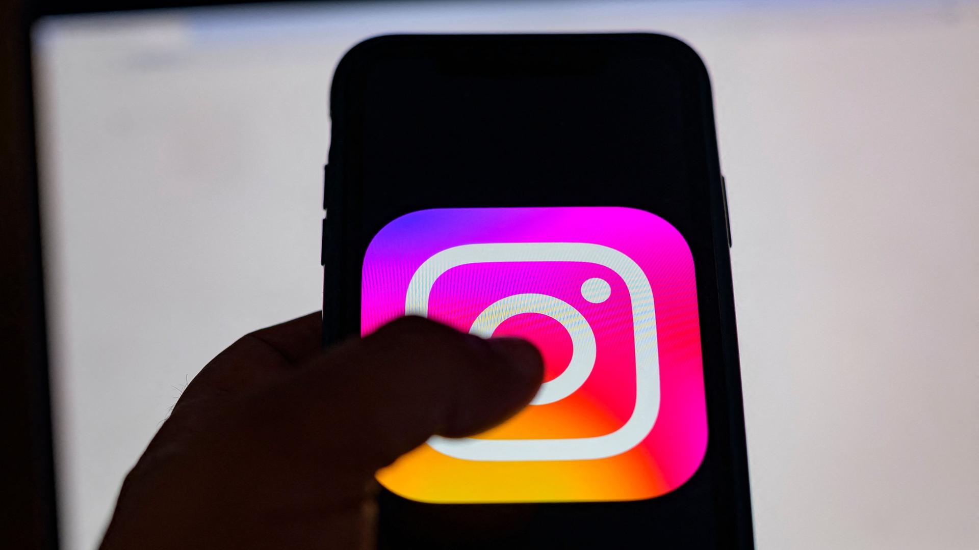 instagram logo 110 1