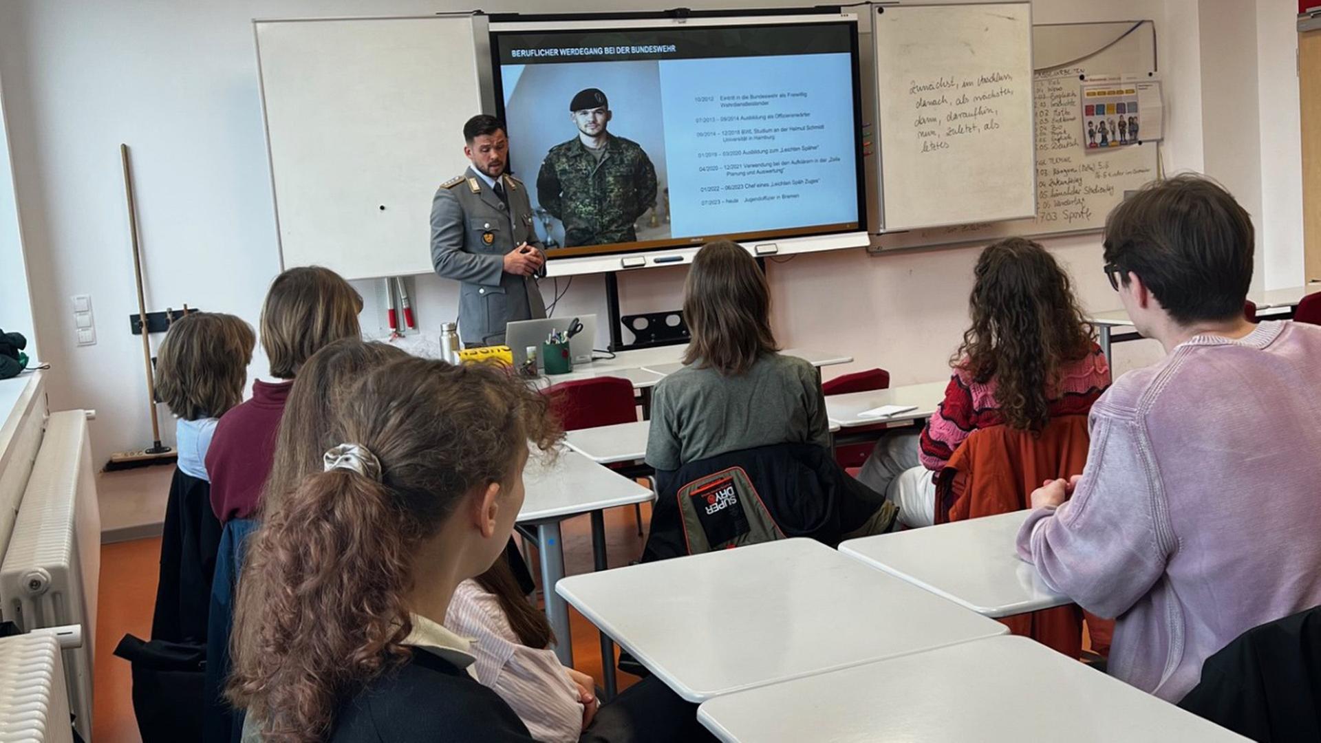 jugendoffizier bundeswehr 100