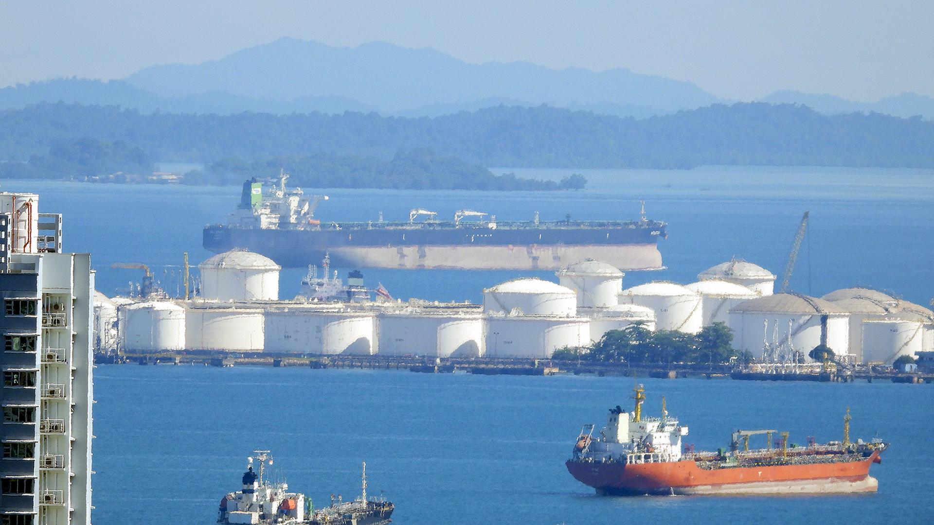 schiffe singapur 100