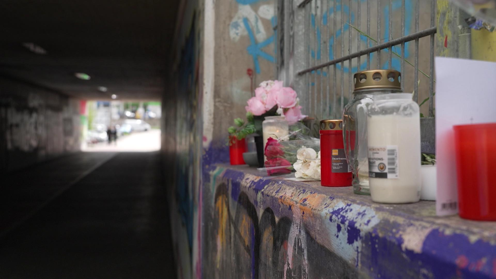 sr trauerkerzen an unterfuehrung in voelklingen 100