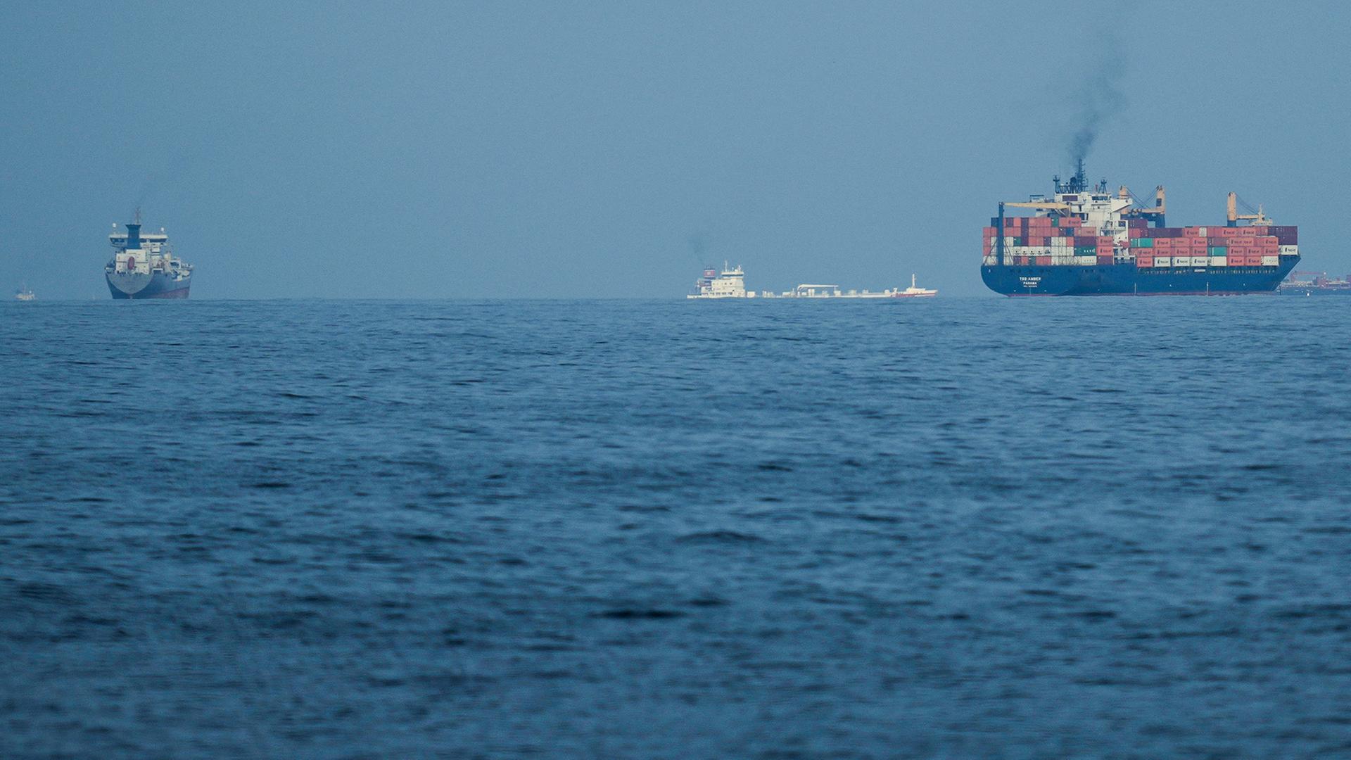 strasse von hormus 140