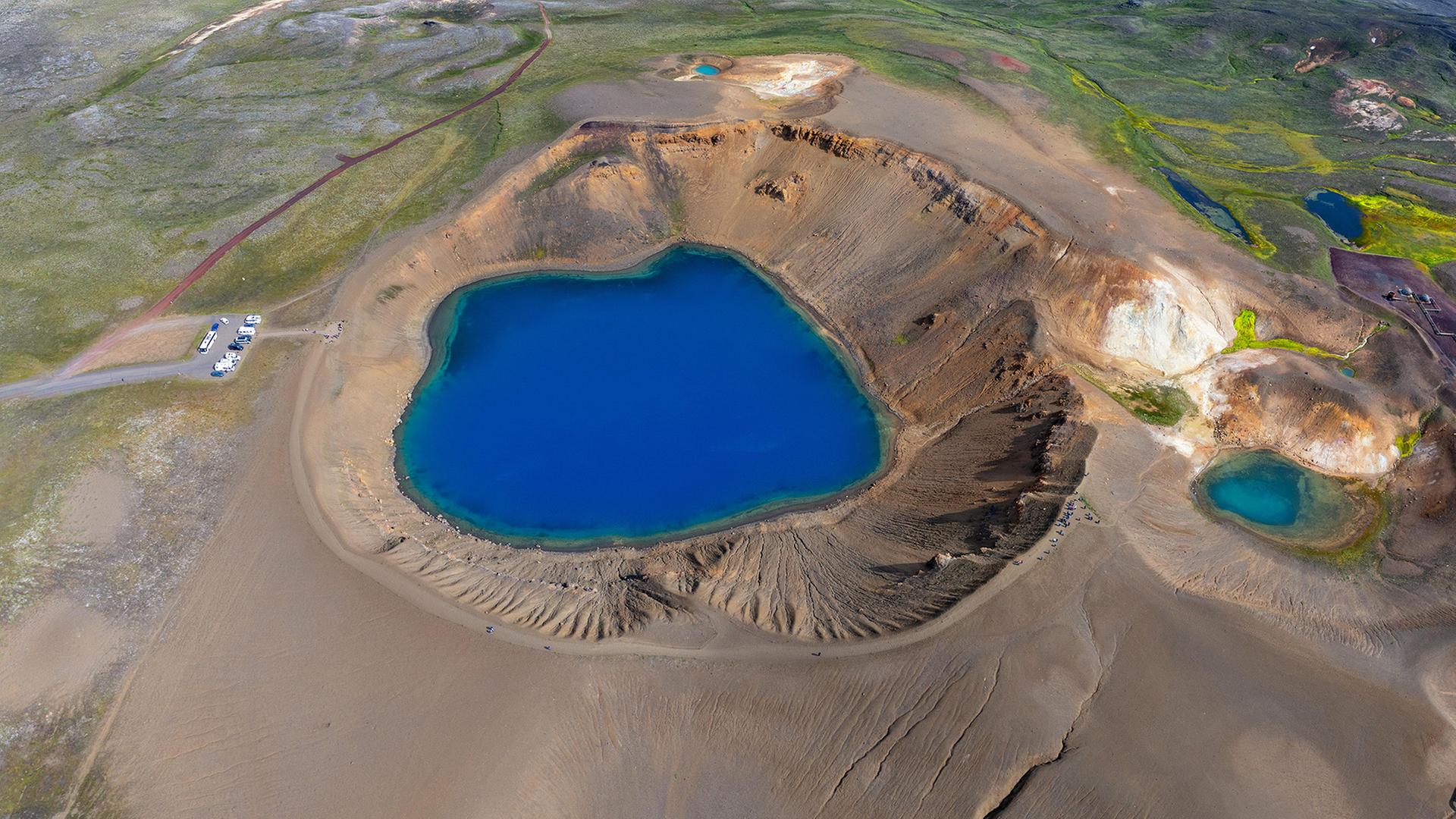 vulkan see krafla 100