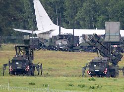 2023 07 06 vilnius lithuania us manufactured patriot air defence system deployed by germany armed forces close to runway in vilnius airport during nato summit