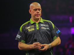 23rd april 2026 m and s bank arena liverpool england 2026 pdc bet mgm premier league darts night twelve michael van gerwen in his semi final match against luke littler