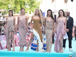 abd0084 20260510 wien oesterreich antigoni zypern am sonntag 10 mai 2026 im rahmen des eurovision song contest esc 2026 turquoise carpet event am rathausplatz in wien