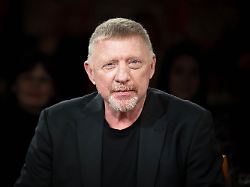 archiv 12 12 2025 bremen der ehemalige tennisprofi boris becker sitzt in der talkshow 3nach9 von radio bremen waehrend diese aufgezeichnet wird