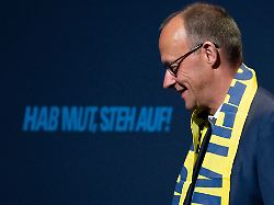 bundeskanzler friedrich merz cdu nimmt beim 104 deutschen katholikentag unter dem motto gemeinsam zukunft gestalten an einer podiumsdiskussion teil 1