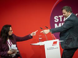 dgb vorsitzende yasmin fahimi mit bundesfinanzminister lars klingbeil