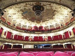 das deutsche schauspielhaus hat die plaene fuer die saison 2026 27 vorgestellt