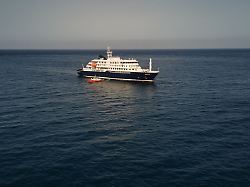 das kreuzfahrtschiff hondius fuhr am mittwochabend von kap verde los in richtung kanarische inseln sonntagmorgen sollte es teneriffa erreichen