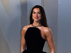 dua lipa attends the 2026 vanity fair oscar party at los angeles county museum of art on march 15 2026 in los angeles california