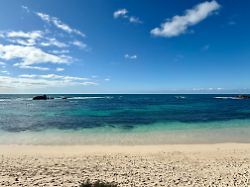 ein strand ist auf rottnest island an der australischen westkueste