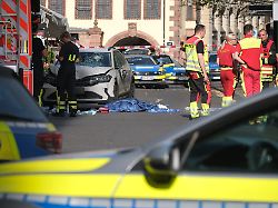 ein verletzter der amokfahrt wird im universitaetsklinikum leipzig weiter behandelt sein zustand ist stabil 1