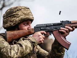 file photo a serviceman of the 154th brigade of the ukrainian armed forces attends a military exercise between combat missions amid russia s attack on ukraine in zaporizhzhia region ukraine april 4 2026