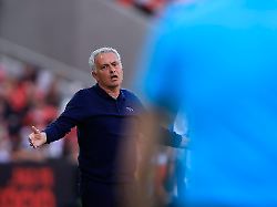 head coach jose mourinho of sl benfica during the liga portugal betclic match between benfica and moreirense at estadio da luz on april 25 2026 in lisbon portugal