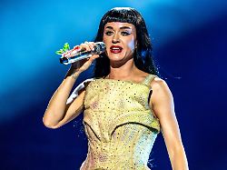katy perry performs live on stage during the life times tour 2025 music concert in casalecchio di reno italy on november 2 2025 photo by alessio marini ipa abacapress