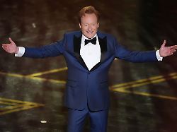 moderator conan o brien erscheint waehrend der oscar verleihung im dolby theatre in los angeles