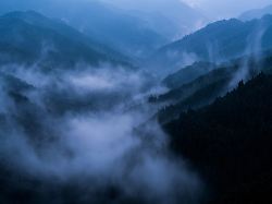 nosegawa foggy mountain nara japan