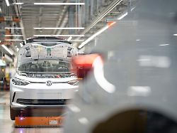 produktionslinie produktion des e auto modells id