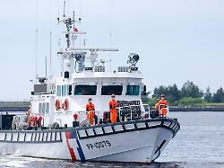 taiwan coast guard officers on board the taiwan coast guard ship pp 10079 in tainan taiwan august 28 2025