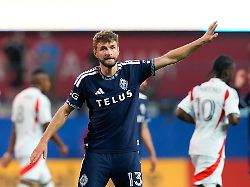 thomas mueller vancouver whitecaps 13 gestures fc dallas vs vancouver whitecaps fc major league soccer matchday 13 2026 season toyota stadium frisco texas usa 13 05 2026 foto hmb media scott w