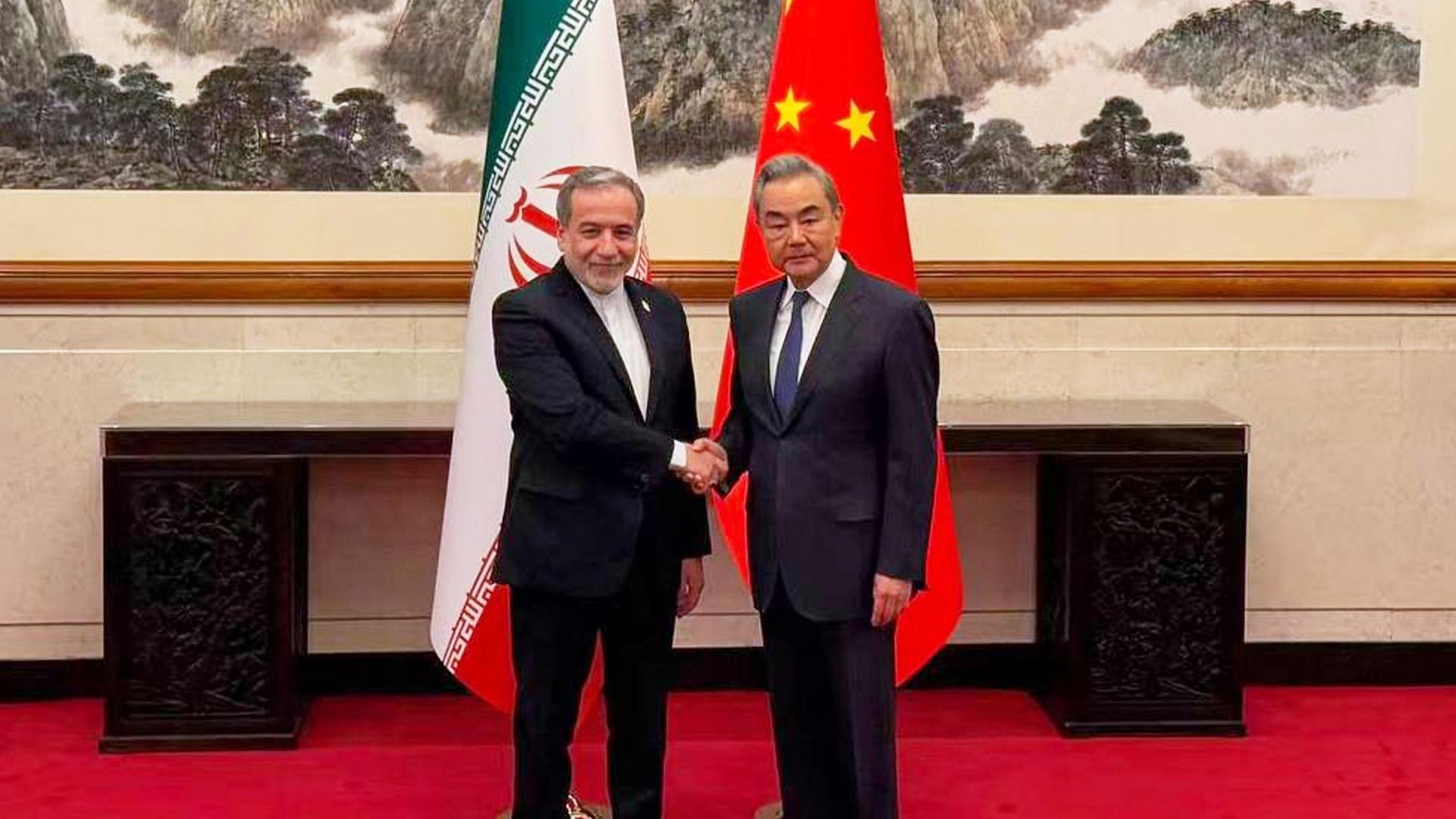 araghchi yi 100